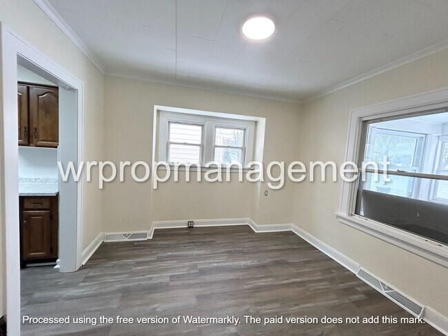 Building Photo - 3 Bed 1.5 Bath Home in West Toledo