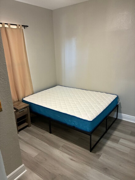 Building Photo - 5819 Hibiscus Rd