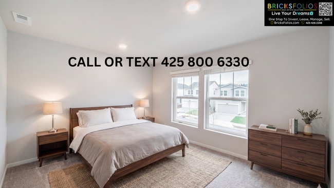 Building Photo - Comfortable Modern Living Near JBLM & Bangor Base!
