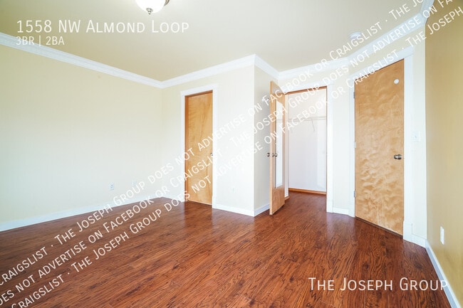 Building Photo - 1558 NW Almond Loop