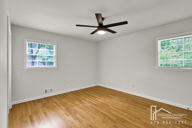 Building Photo - 1870 Gherry Dr