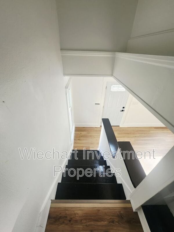 Building Photo - 426 Hazel Ave