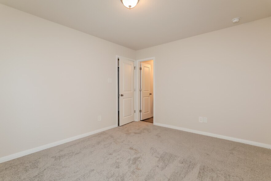 Building Photo - 13011 S Green Wing Cir