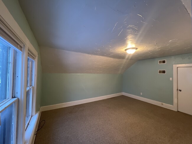 Building Photo - 353 Prospect Ave