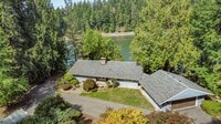 Building Photo - 3211 SE Kamilche Point Rd