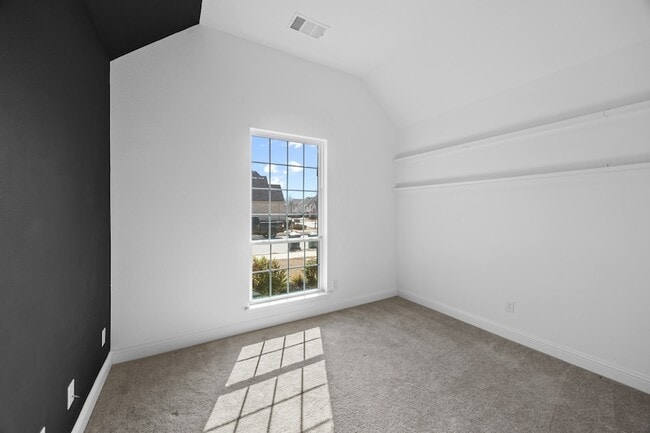 Building Photo - 2130 Sun Meadow Dr