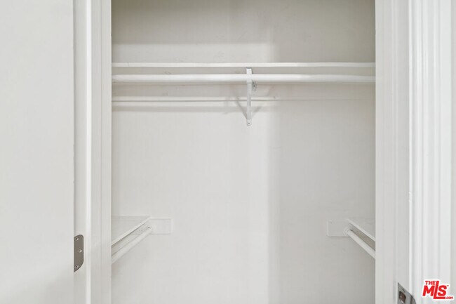 Building Photo - 3652 Carmona Ave