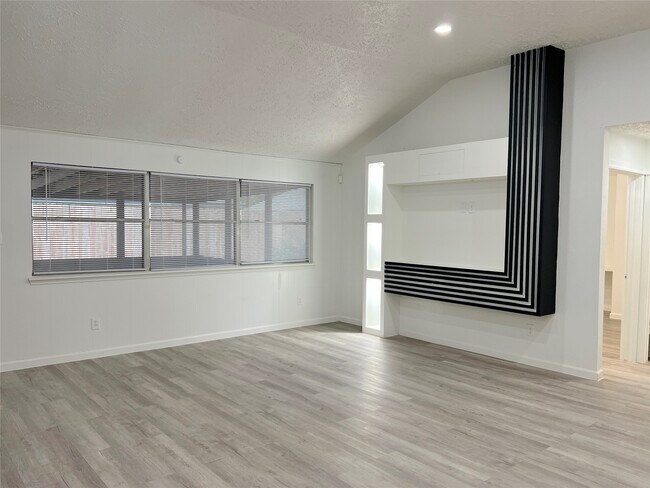 Building Photo - 22206 Silver Morning Ct
