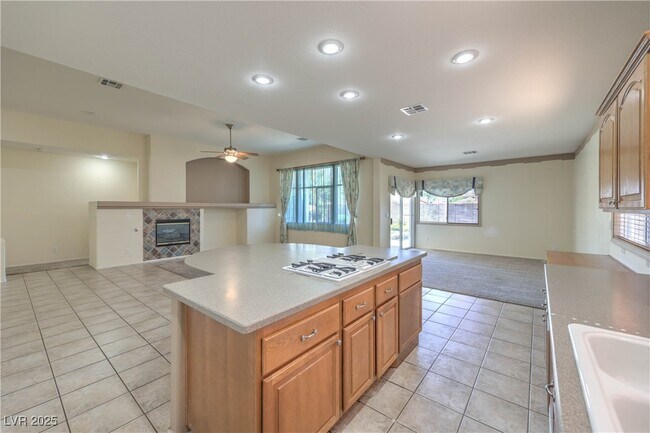 Building Photo - 10504 Narra Pl