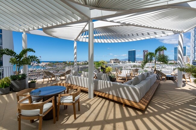 Building Photo - New Koula STUDIO