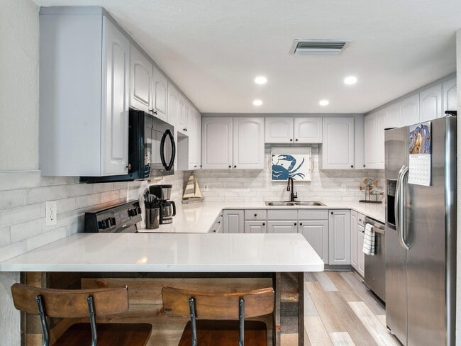 Building Photo - 6501 64th Ave N