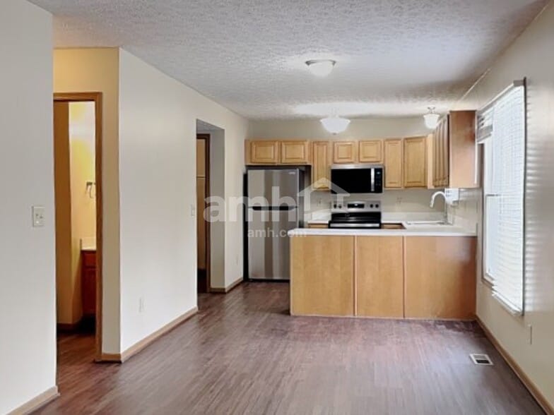 Building Photo - 2356 Maribeth Pl