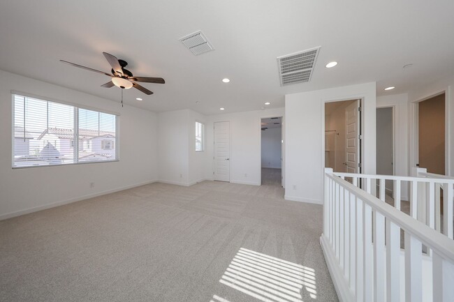 Building Photo - 4-Bedroom Home in Mystic at Lake Pleasant