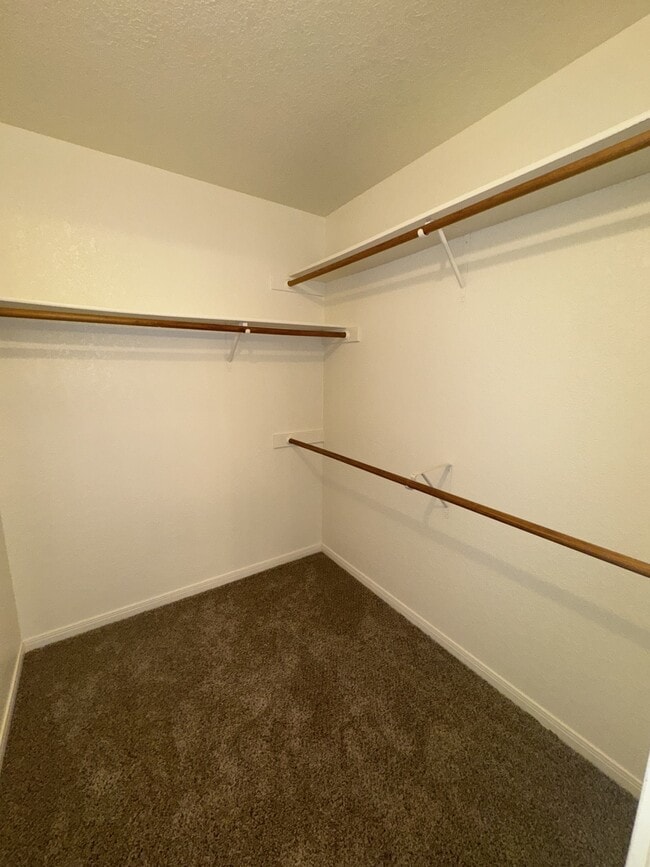 Building Photo - 1801 Thomas Ct