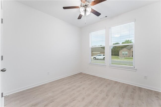 Building Photo - 2239 Riggins Ave