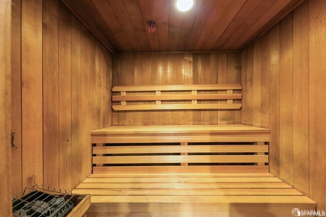 Building Photo - 201 Harrison St