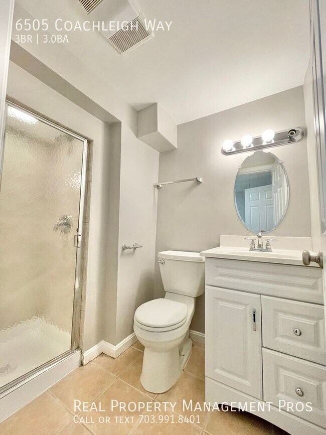 Building Photo - 6505 Coachleigh Way