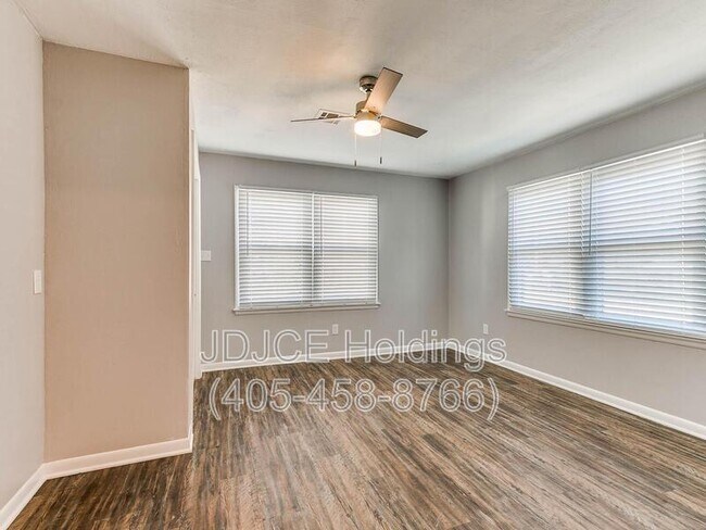 Building Photo - 513 E Northrup Dr