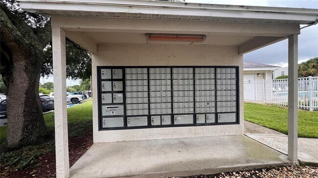 Building Photo - 3900 Southpointe Dr