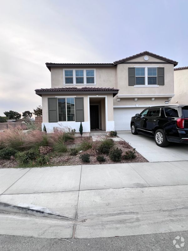 Building Photo - 762 S Sumac Ln