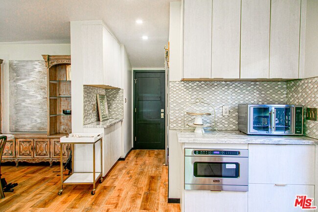 Building Photo - 5604 Shenandoah Ave