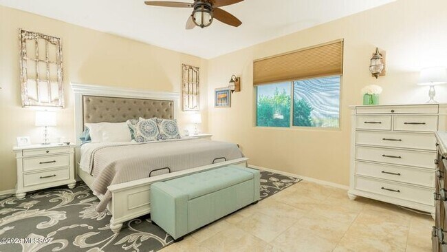 Building Photo - Beautiful Home!