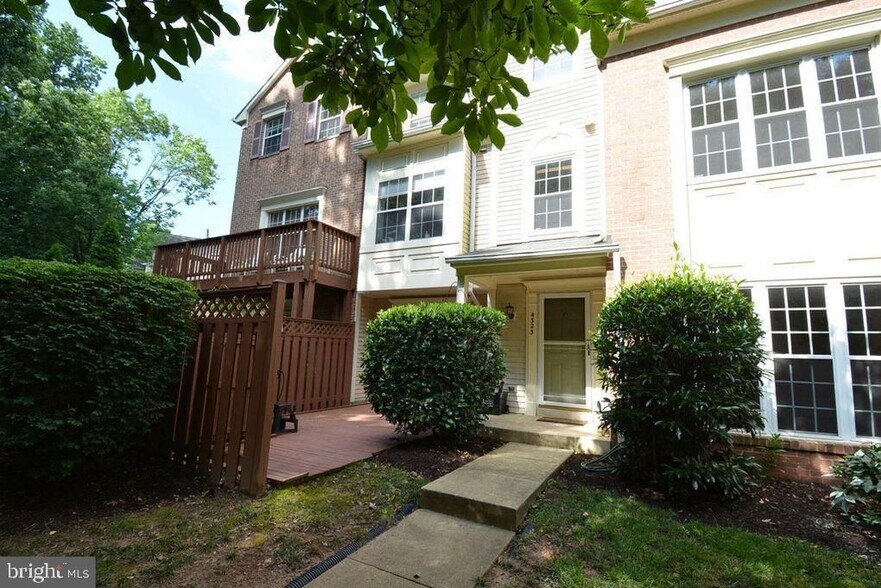 Building Photo - 4323 Runabout Ln