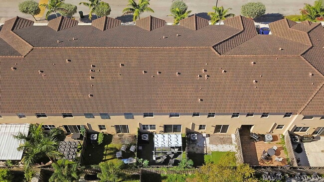 Building Photo - 1457 SE 26th Ave