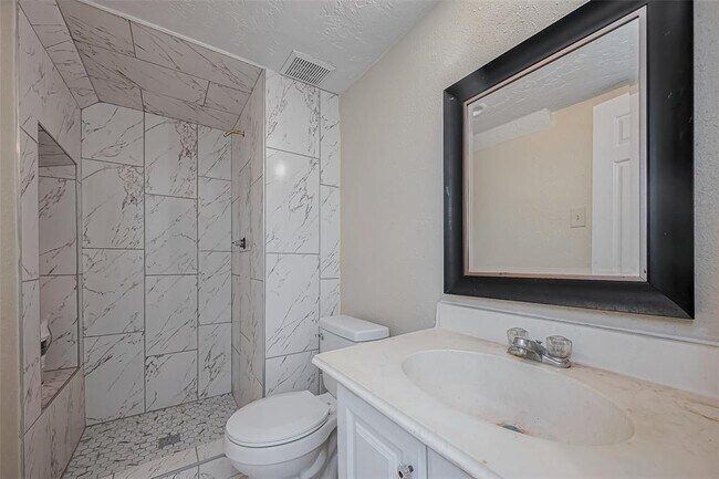 Building Photo - 4015 Black Locust Dr
