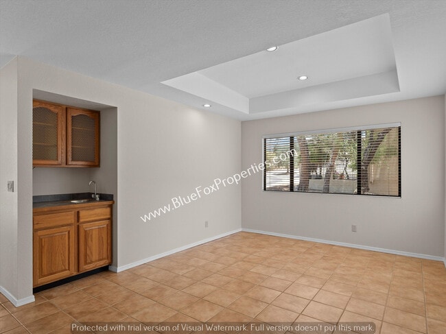 Building Photo - 811 Camino Corrida