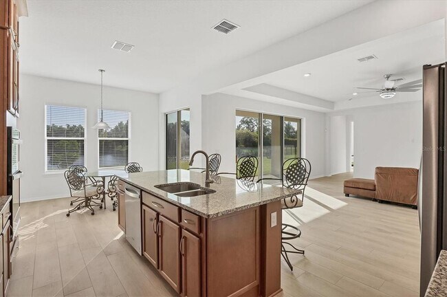 Building Photo - 7228 Great Egret Blvd