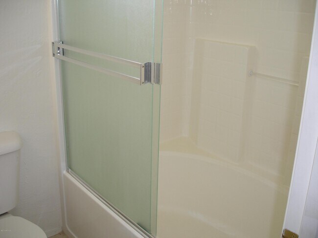 Building Photo - 1225 N 36th St