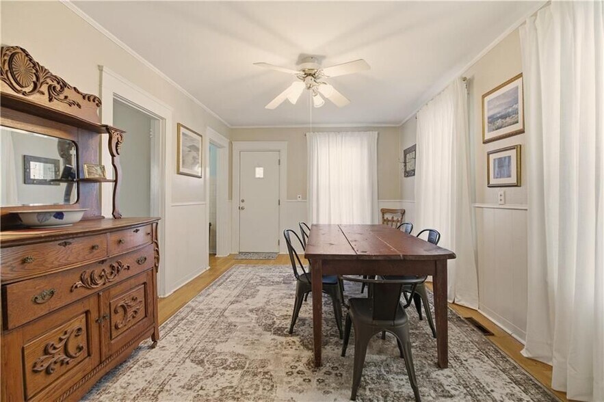 Building Photo - 8 Carey St