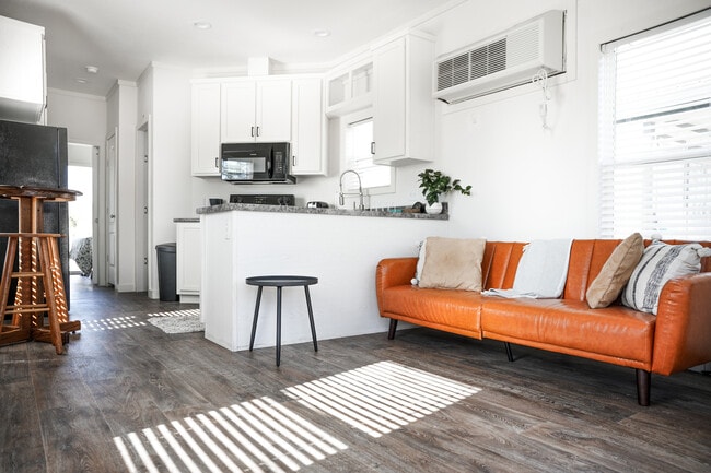 Building Photo - Tiny Home A28 Retreat