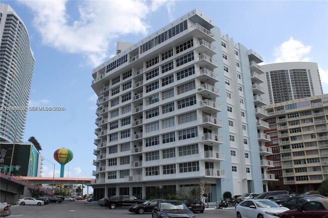 Building Photo - 1801 S Ocean Dr