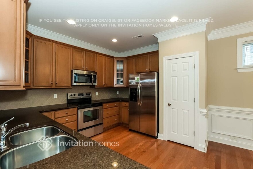 Building Photo - 6417 Hove Rd