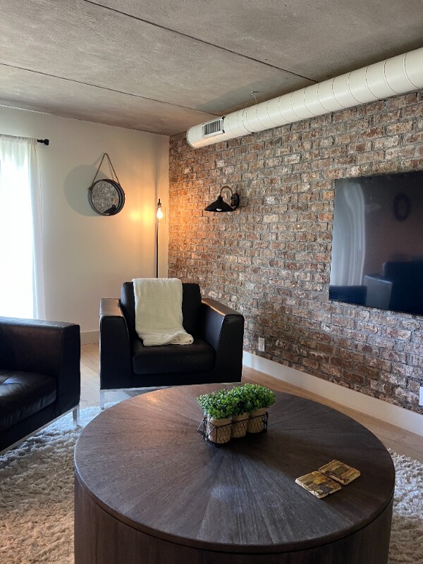 Building Photo - 542 Berlin Dr