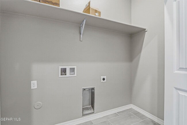 Building Photo - 909 Ada Ln