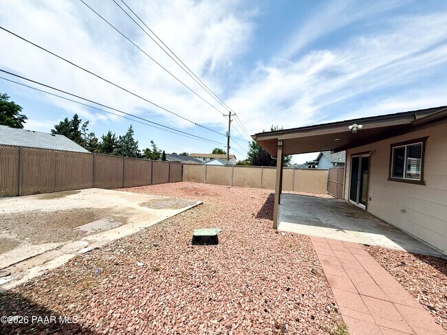 Building Photo - 4558 N Miner Rd