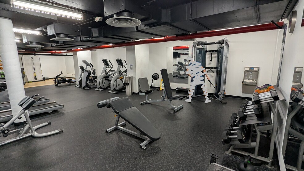 24-hour fitness facility with up-to-date equipment for both weight training and cardio. - 490 M St SW