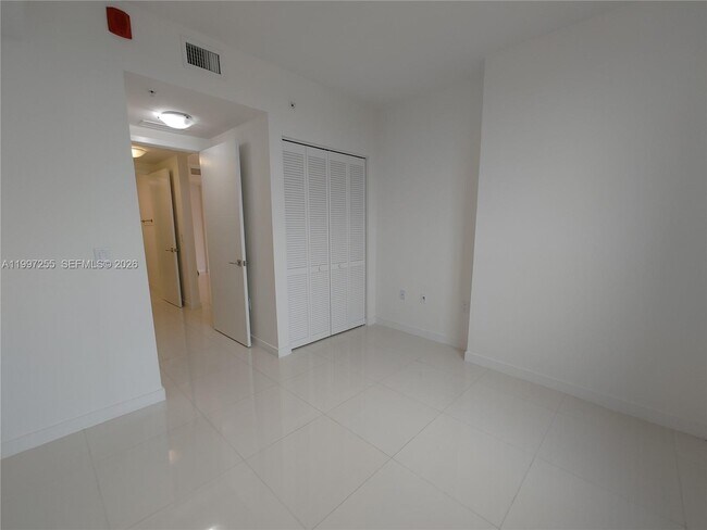 Building Photo - 7661 NW 107th Ave