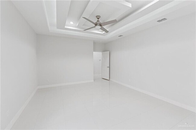 Building Photo - 28 Ozark Ave