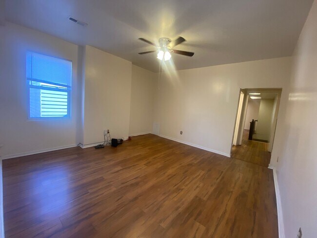 Building Photo - 314 W Leigh St