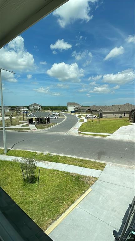 Building Photo - 12 Grove Ln