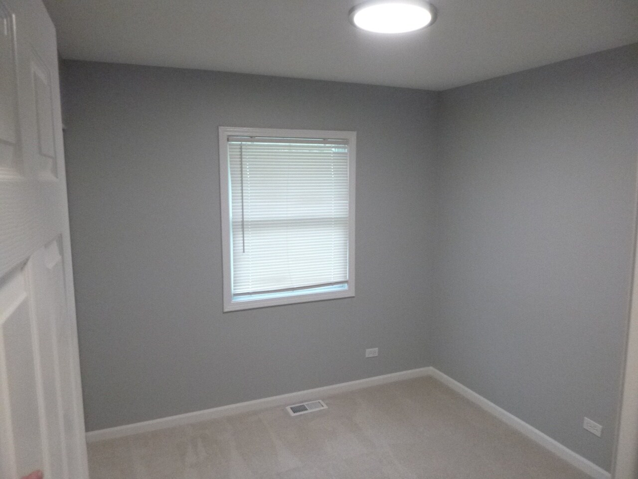 Building Photo - 305 Four Winds Way