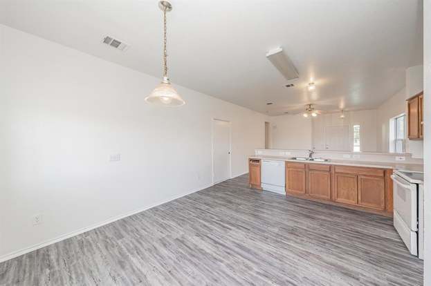Building Photo - 703 Donny Brook Dr