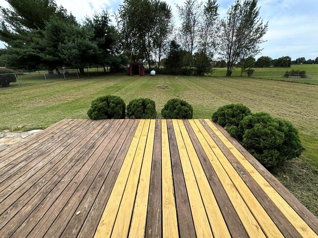 Building Photo - 181 Saddlebrook Way