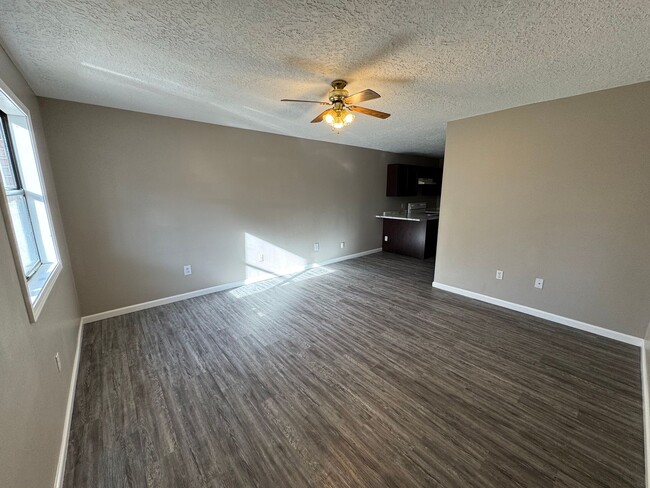 Building Photo - Charming South Campus Place Townhome!
