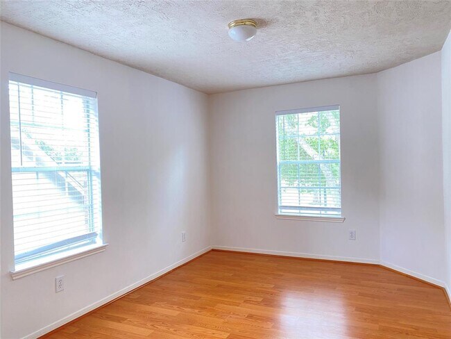 Building Photo - 6403 Portuguese Bend Dr