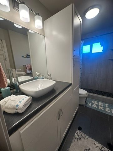 Building Photo - 250 Liholiho St